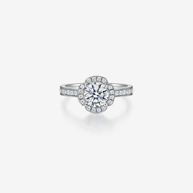 Aura round brilliant diamond ring